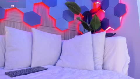    online show from 02/19/26, 08:05