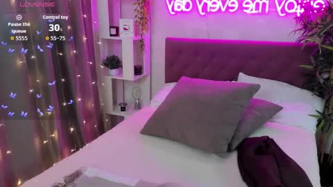 Kate online show from 01/18/26, 03:32