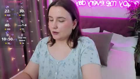 Kate online show from 02/15/26, 07:51