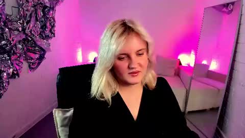 Snapshot of katybriggs chatting on 06/24/26, 05:06 Katy online show from 06/24/26, 05:06