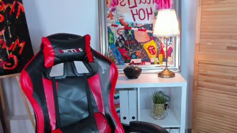 katymeaw online show from 04/06/26, 01:25