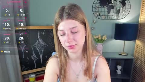 Snapshot of katymeaw chatting on 04/29/26, 01:43 katymeaw online show from 04/29/26, 01:43