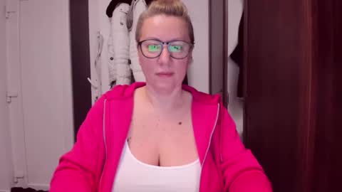 Katy online show from 01/13/26, 02:39