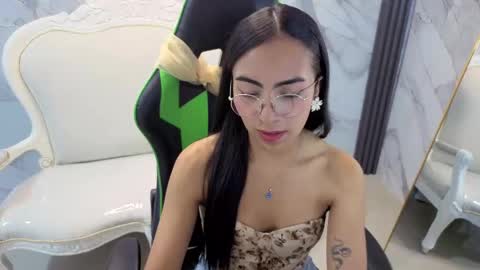 katyrider_a online show from 10/01/25, 12:44