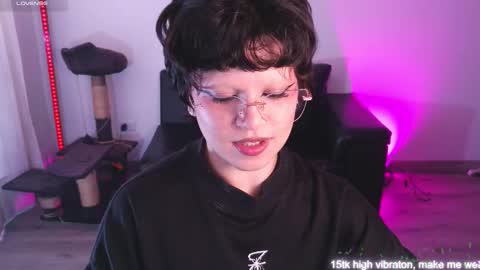 Snapshot of katyxxx_043 chatting on 09/25/25, 02:43 katyxxx_043 online show from 09/25/25, 02:43