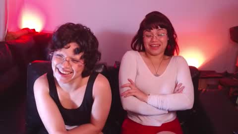 Snapshot of katyxxx_043 chatting on 11/14/25, 04:00 katyxxx_043 online show from 11/14/25, 04:00