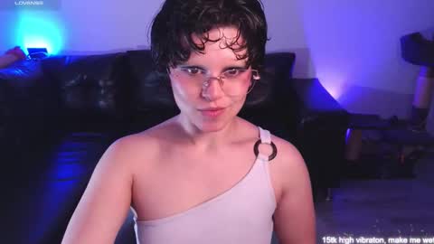 Snapshot of katyxxx_043 chatting on 11/24/25, 09:36 katyxxx_043 online show from 11/24/25, 09:36