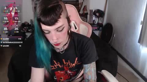 luna   online show from 12/03/25, 06:28