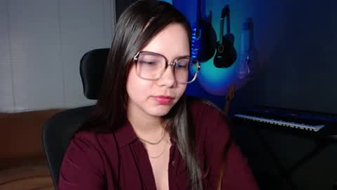 Snapshot of kay_avrill chatting on 01/25/25, 04:34 Kay online show from 01/25/25, 04:34