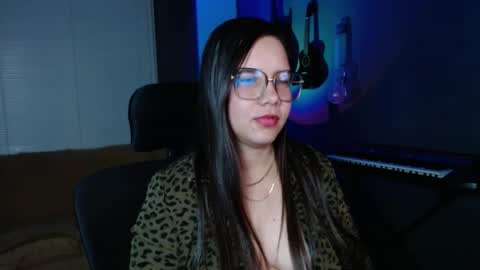 Snapshot of kay_avrill chatting on 02/28/25, 06:54 Kay online show from 02/28/25, 06:54