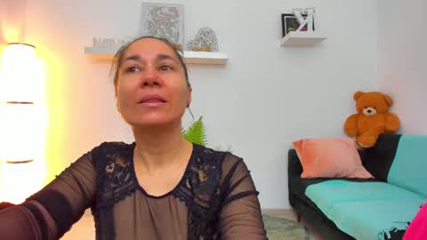 Kaya online show from 02/12/25, 04:01