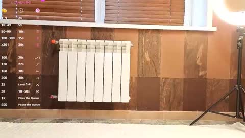 Snapshot of kaycee__ chatting on 10/25/25, 06:10 kaycee__ online show from 10/25/25, 06:10