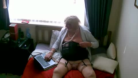 Snapshot of kayeisacd2 chatting on 10/10/25, 08:57 kayeisacd2 online show from 10/10/25, 08:57