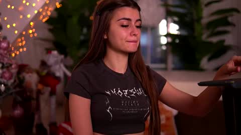 kaylabray online show from 12/15/25, 04:39