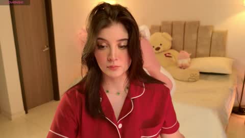 Snapshot of kaylacollins1 chatting on 09/14/25, 02:11 Kayla  online show from 09/14/25, 02:11