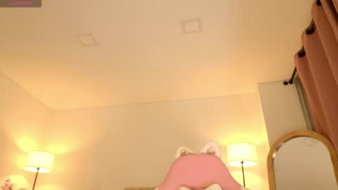 Snapshot of kaylacollins1 chatting on 09/15/25, 02:33 Kayla  online show from 09/15/25, 02:33