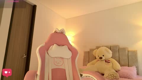 Snapshot of kaylacollins1 chatting on 09/22/25, 05:59 Kayla  online show from 09/22/25, 05:59