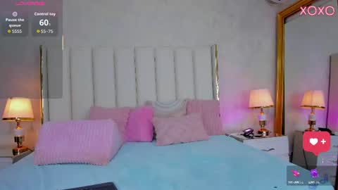 Snapshot of kayladavies_ chatting on 06/25/26, 09:19 kayladavies_ online show from 06/25/26, 09:19