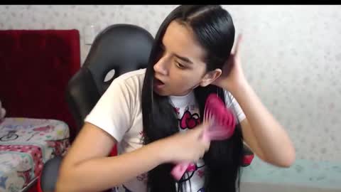 Kayla online show from 10/12/25, 12:42