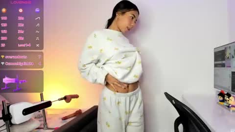 Snapshot of kaylanee_ chatting on 08/03/26, 01:49 Kaylane online show from 08/03/26, 01:49