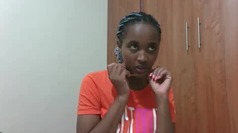 kaylar online show from 04/21/26, 08:01