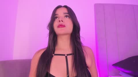 Kayla online show from 02/04/25, 01:56