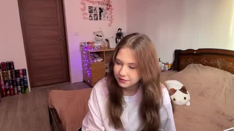 Nyelle online show from 05/13/26, 03:31