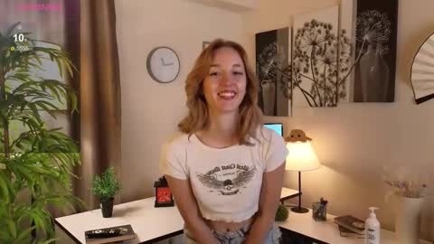 Mia online show from 12/03/25, 06:06