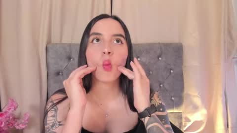 kaylee_lee online show from 12/22/25, 05:04