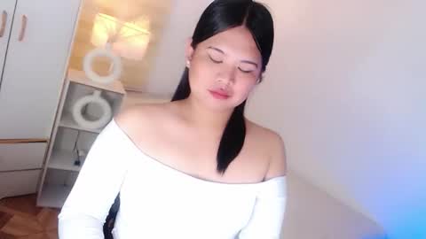 Y O U R        F U T U R E       K A Y L E E  online show from 04/15/26, 01:34