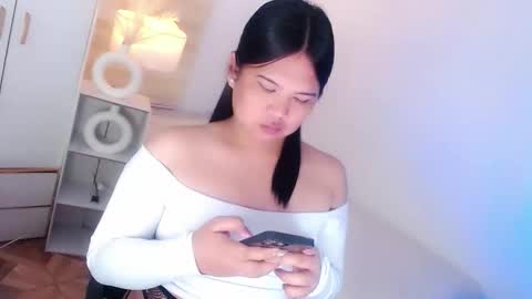 Y O U R        F U T U R E       K A Y L E E  online show from 04/15/26, 05:20