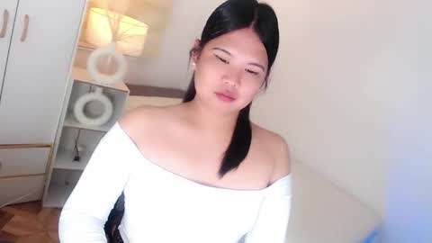 Y O U R        F U T U R E       K A Y L E E  online show from 04/20/26, 05:05