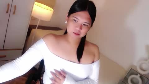 Snapshot of kayleepinay chatting on 05/04/26, 06:59 Y O U R F U T U R E K A Y L E E online show from 05/04/26, 06:59