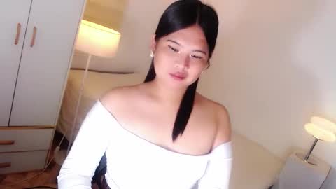 Snapshot of kayleepinay chatting on 05/11/26, 04:04 Y O U R F U T U R E K A Y L E E online show from 05/11/26, 04:04
