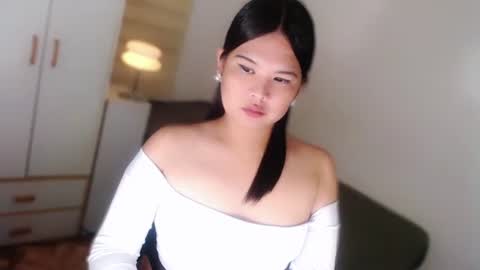 Snapshot of kayleepinay chatting on 05/24/26, 02:27 Y O U R F U T U R E K A Y L E E online show from 05/24/26, 02:27