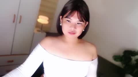 Snapshot of kayleepinay chatting on 06/01/26, 11:28 Y O U R F U T U R E K A Y L E E online show from 06/01/26, 11:28