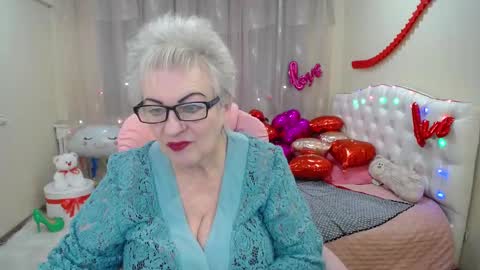 kaylesmoll online show from 02/09/25, 04:57