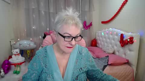 kaylesmoll online show from 02/22/25, 10:31