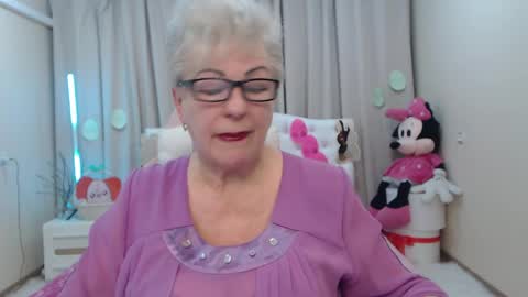kaylesmoll online show from 04/01/26, 06:38