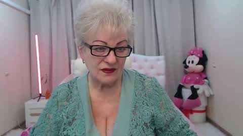 kaylesmoll online show from 05/01/26, 06:34