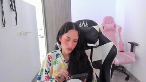 kaylie online show from 11/12/25, 11:43