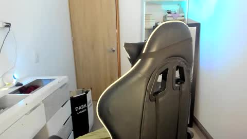 kaylie online show from 04/18/26, 07:58