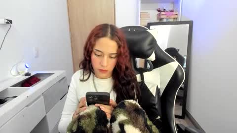 Snapshot of kaylie_xxx chatting on 04/30/26, 08:57 kaylie online show from 04/30/26, 08:57