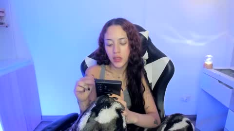 Snapshot of kaylie_xxx chatting on 05/21/26, 12:17 kaylie online show from 05/21/26, 12:17