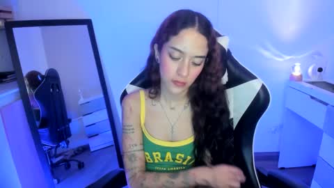 Snapshot of kaylie_xxx chatting on 06/09/26, 11:38 kaylie online show from 06/09/26, 11:38