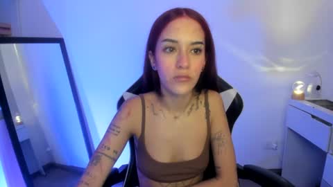 Snapshot of kaylie_xxx chatting on 06/27/26, 01:10 kaylie online show from 06/27/26, 01:10