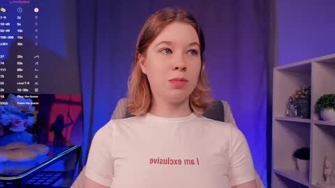 Hi Im Arina 3 online show from 10/25/25, 11:29