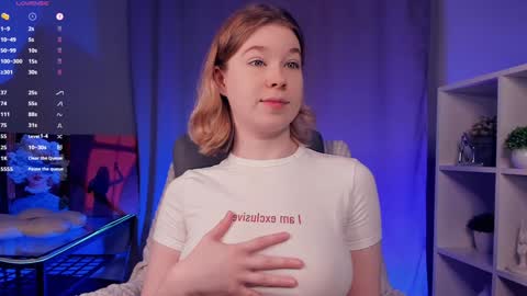 Hi Im Arina 3 online show from 10/26/25, 10:43