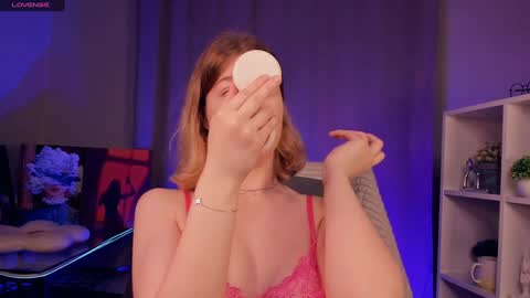 Hi Im Arina 3 online show from 11/05/25, 06:35