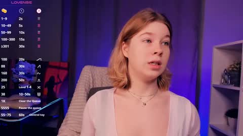 Hi Im Arina 3 online show from 11/08/25, 06:46